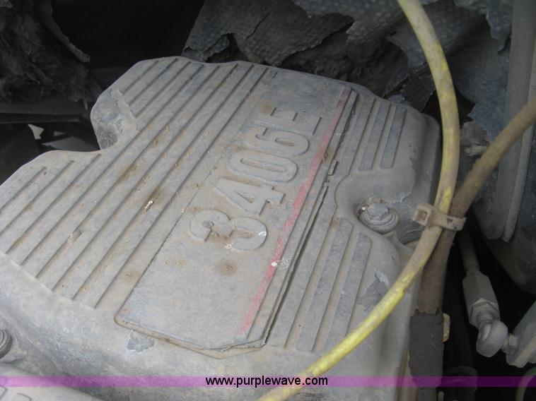 image for item J2816 2000 Sterling L9500 dump truck