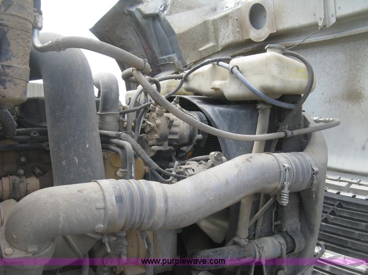 image for item J2816 2000 Sterling L9500 dump truck