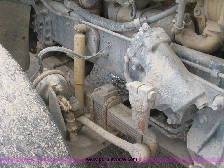 image for item J2816 2000 Sterling L9500 dump truck