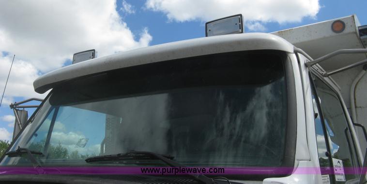 image for item J2816 2000 Sterling L9500 dump truck