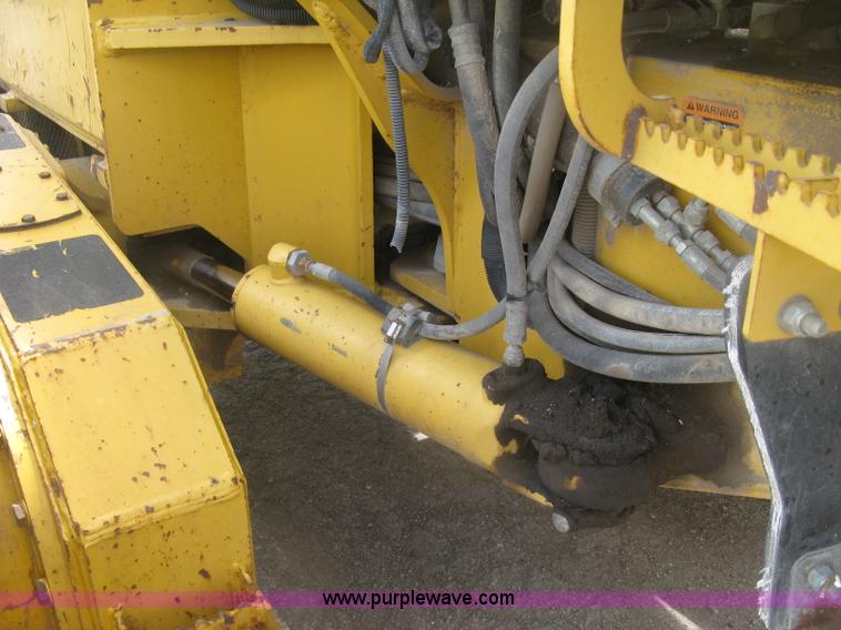 image for item J2817 2001 John Deere 772CH motor grader