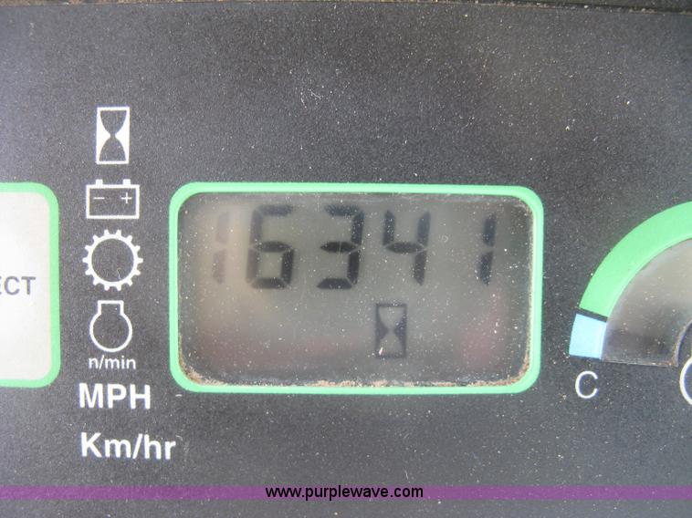 image for item J2817 2001 John Deere 772CH motor grader