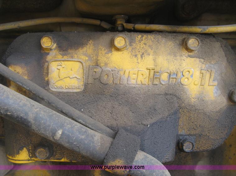 image for item J2817 2001 John Deere 772CH motor grader