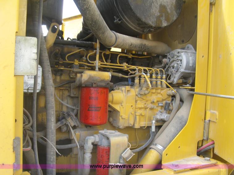 image for item J2817 2001 John Deere 772CH motor grader
