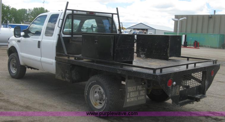 image for item J2818 2001 Ford F250 Super Duty XL SuperCab pickup truck
