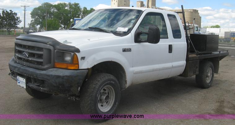 image for item J2818 2001 Ford F250 Super Duty XL SuperCab pickup truck