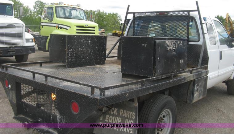 image for item J2818 2001 Ford F250 Super Duty XL SuperCab pickup truck