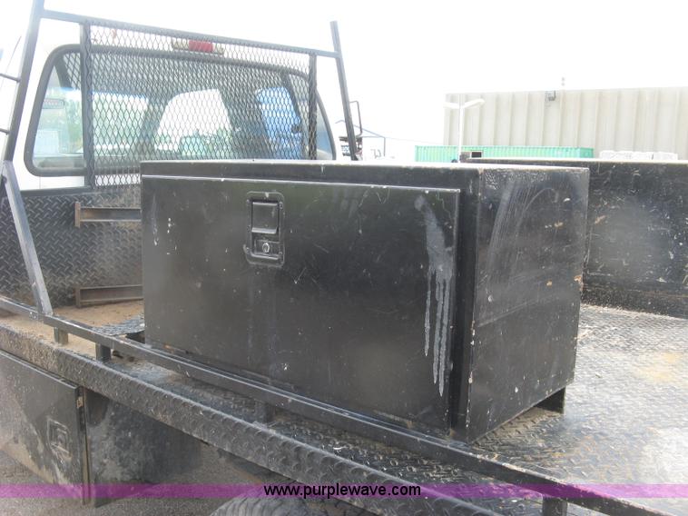 image for item J2818 2001 Ford F250 Super Duty XL SuperCab pickup truck