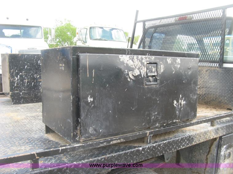 image for item J2818 2001 Ford F250 Super Duty XL SuperCab pickup truck