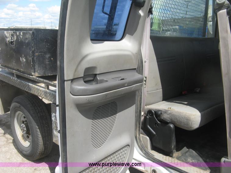 image for item J2818 2001 Ford F250 Super Duty XL SuperCab pickup truck