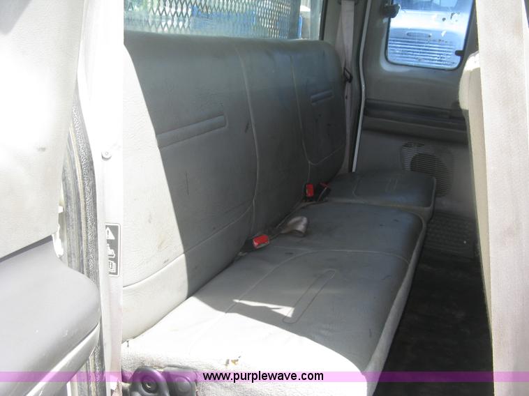 image for item J2818 2001 Ford F250 Super Duty XL SuperCab pickup truck