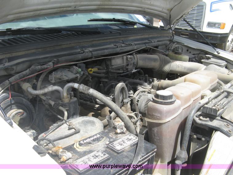 image for item J2818 2001 Ford F250 Super Duty XL SuperCab pickup truck