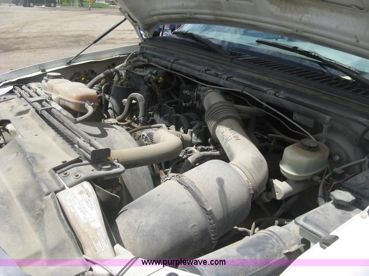 image for item J2818 2001 Ford F250 Super Duty XL SuperCab pickup truck