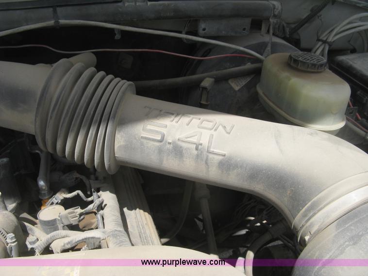 image for item J2818 2001 Ford F250 Super Duty XL SuperCab pickup truck