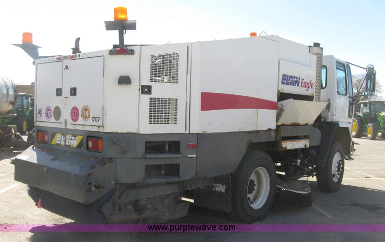 image for item J2904 2004 Elgin Eagle Series F street sweeper