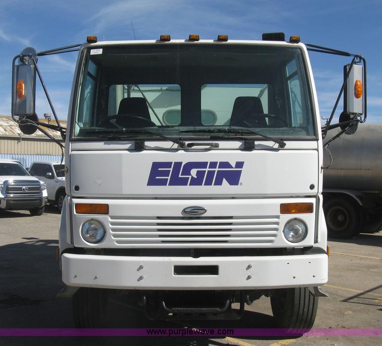 image for item J2904 2004 Elgin Eagle Series F street sweeper