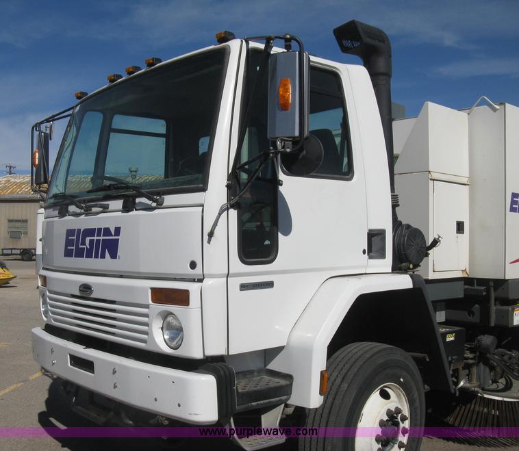 image for item J2904 2004 Elgin Eagle Series F street sweeper