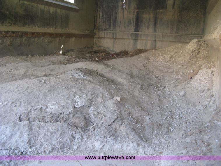 image for item J2904 2004 Elgin Eagle Series F street sweeper