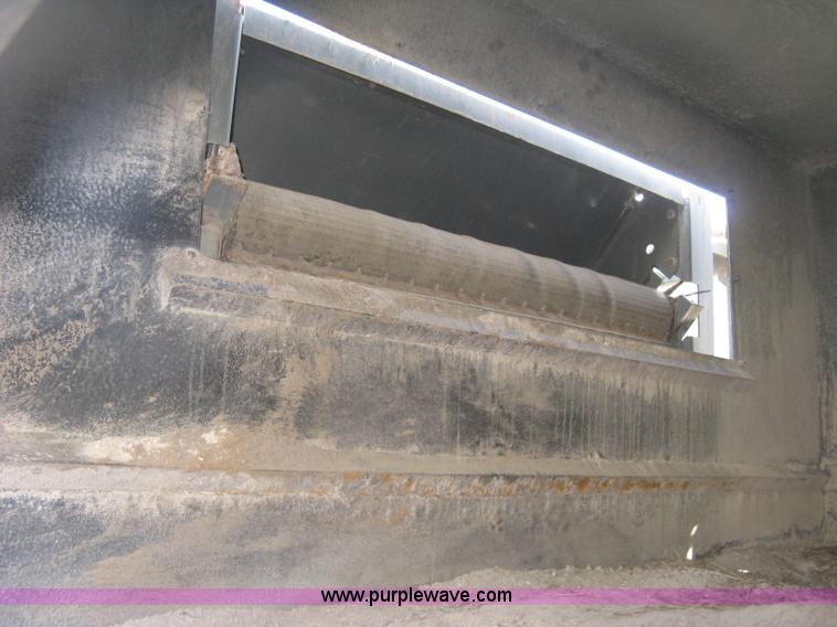 image for item J2904 2004 Elgin Eagle Series F street sweeper