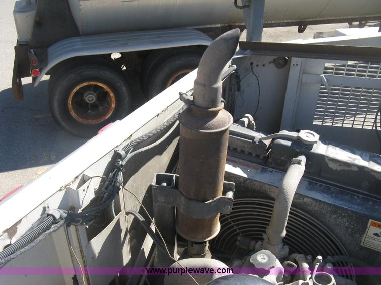 image for item J2904 2004 Elgin Eagle Series F street sweeper