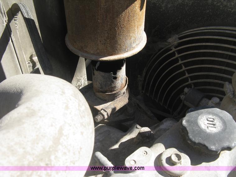 image for item J2904 2004 Elgin Eagle Series F street sweeper