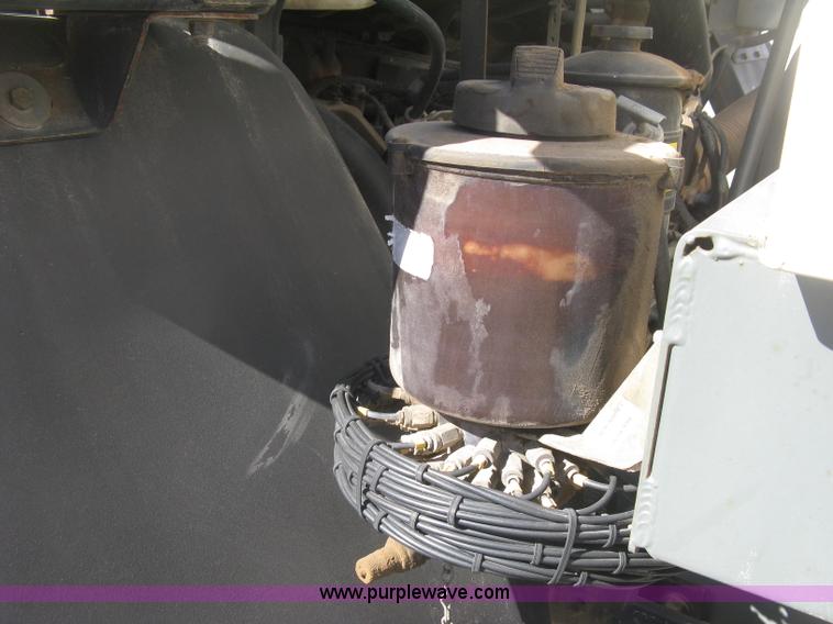 image for item J2904 2004 Elgin Eagle Series F street sweeper