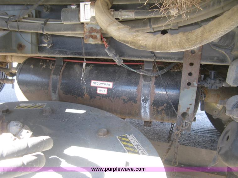 image for item J2904 2004 Elgin Eagle Series F street sweeper