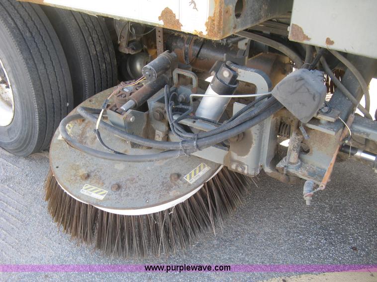 image for item J2904 2004 Elgin Eagle Series F street sweeper