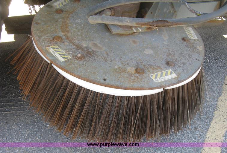 image for item J2904 2004 Elgin Eagle Series F street sweeper