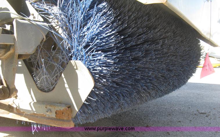 image for item J2904 2004 Elgin Eagle Series F street sweeper