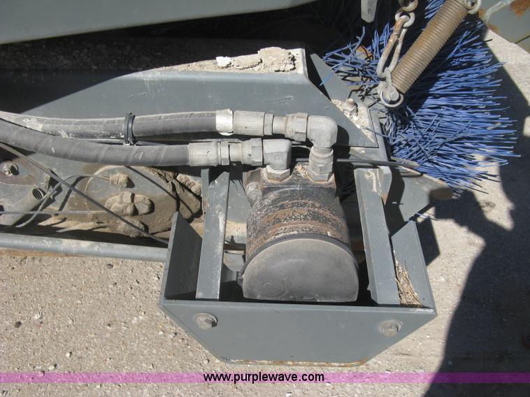 image for item J2904 2004 Elgin Eagle Series F street sweeper