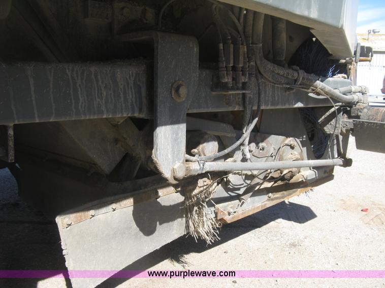 image for item J2904 2004 Elgin Eagle Series F street sweeper