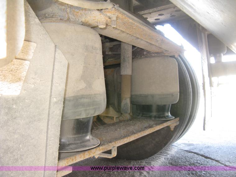 image for item J2904 2004 Elgin Eagle Series F street sweeper