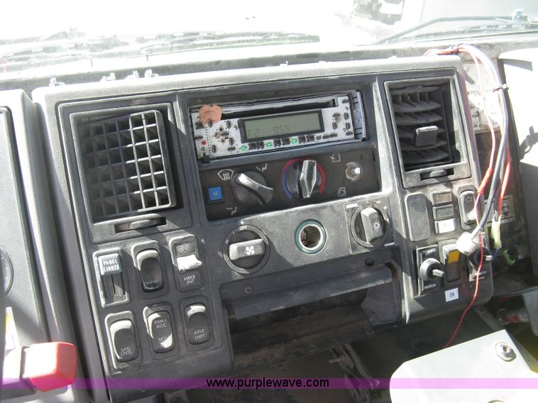 image for item J2904 2004 Elgin Eagle Series F street sweeper