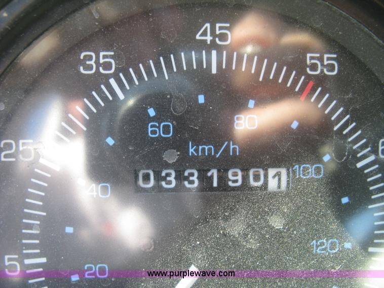 image for item J2904 2004 Elgin Eagle Series F street sweeper