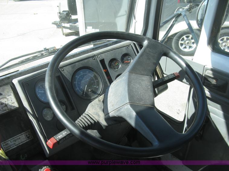 image for item J2904 2004 Elgin Eagle Series F street sweeper