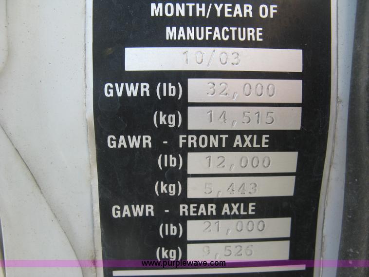 image for item J2904 2004 Elgin Eagle Series F street sweeper