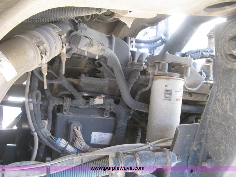 image for item J2904 2004 Elgin Eagle Series F street sweeper