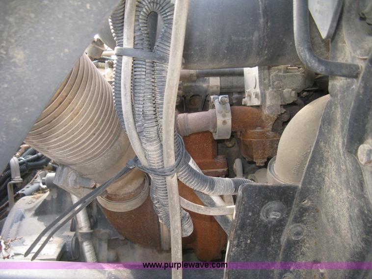 image for item J2904 2004 Elgin Eagle Series F street sweeper