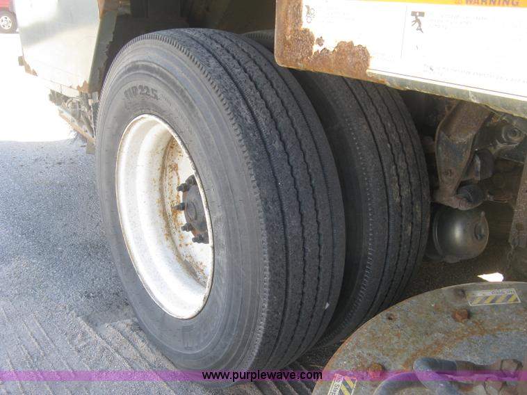 image for item J2904 2004 Elgin Eagle Series F street sweeper