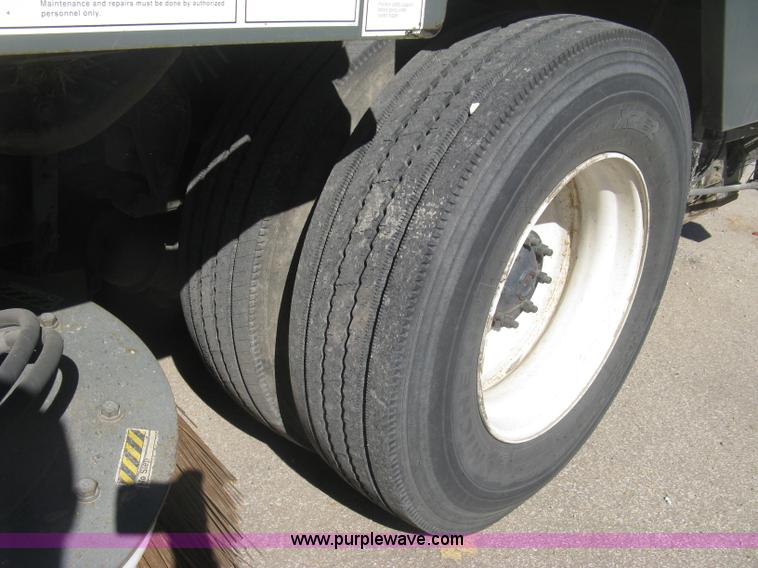 image for item J2904 2004 Elgin Eagle Series F street sweeper