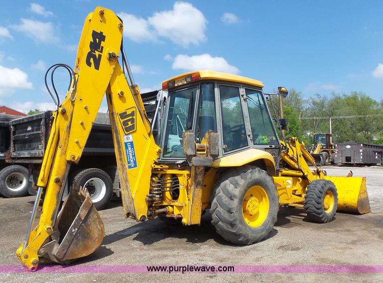 image for item J4138 JCB 214 backhoe