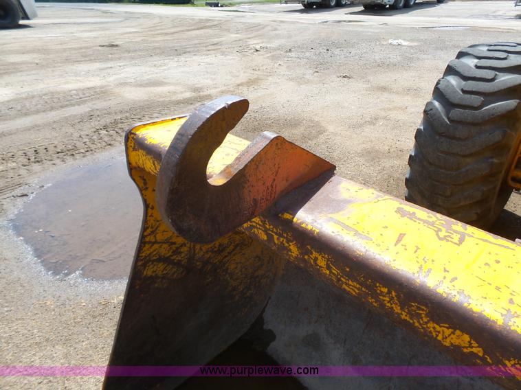 image for item J4138 JCB 214 backhoe