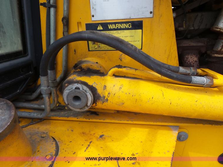 image for item J4138 JCB 214 backhoe