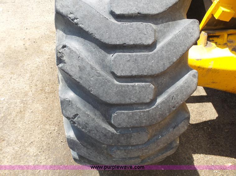 image for item J4138 JCB 214 backhoe