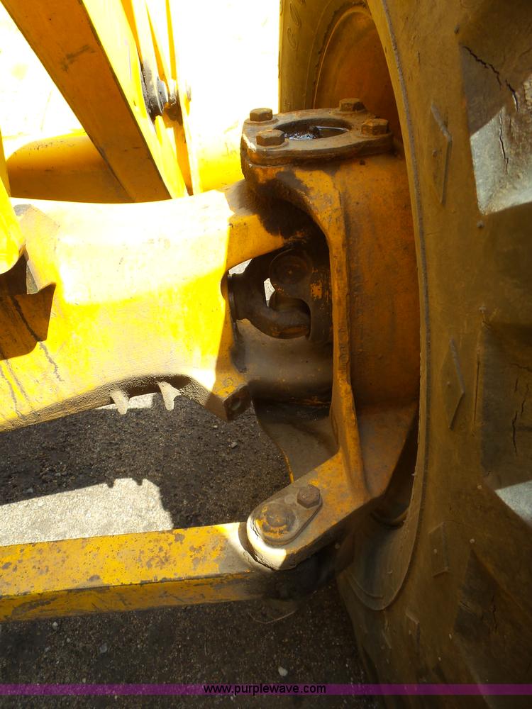 image for item J4138 JCB 214 backhoe