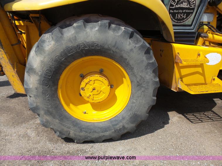 image for item J4138 JCB 214 backhoe