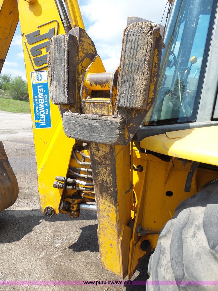 image for item J4138 JCB 214 backhoe