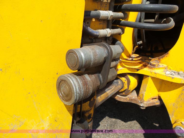 image for item J4138 JCB 214 backhoe