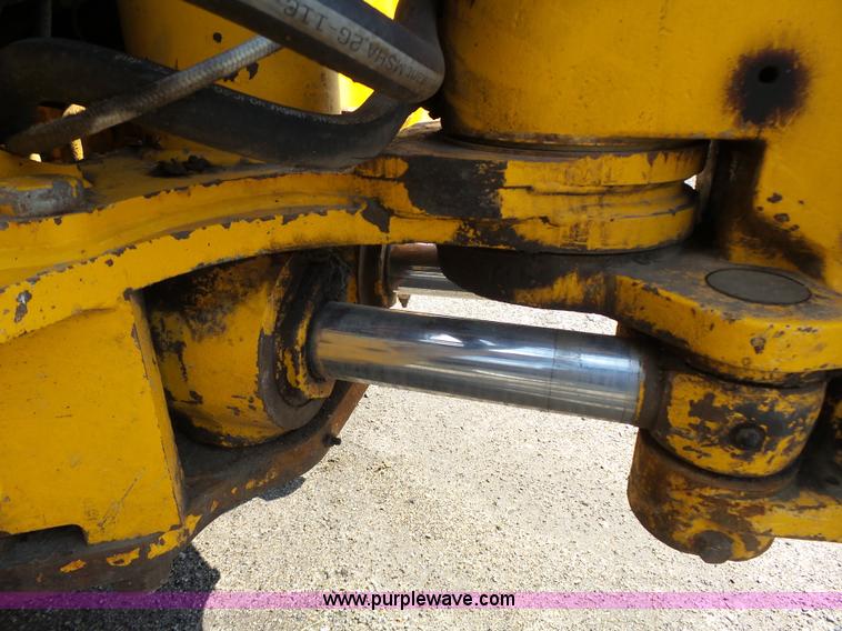 image for item J4138 JCB 214 backhoe